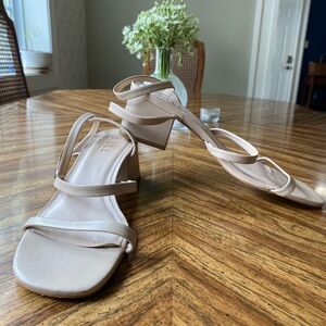 ABLE Women's Size 10 Leather Strap Heels in Ivory